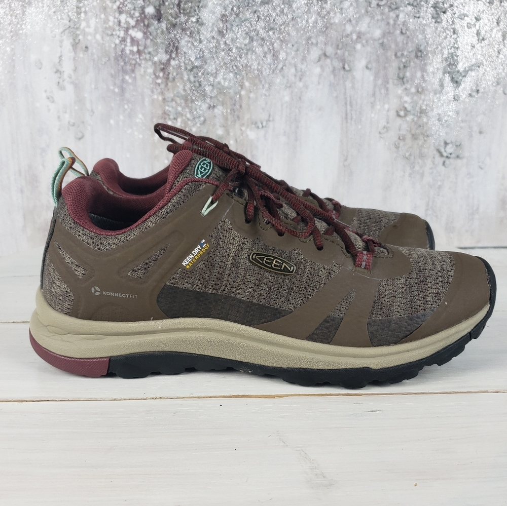 Keen Terradora II waterproof hiking shoe size 8